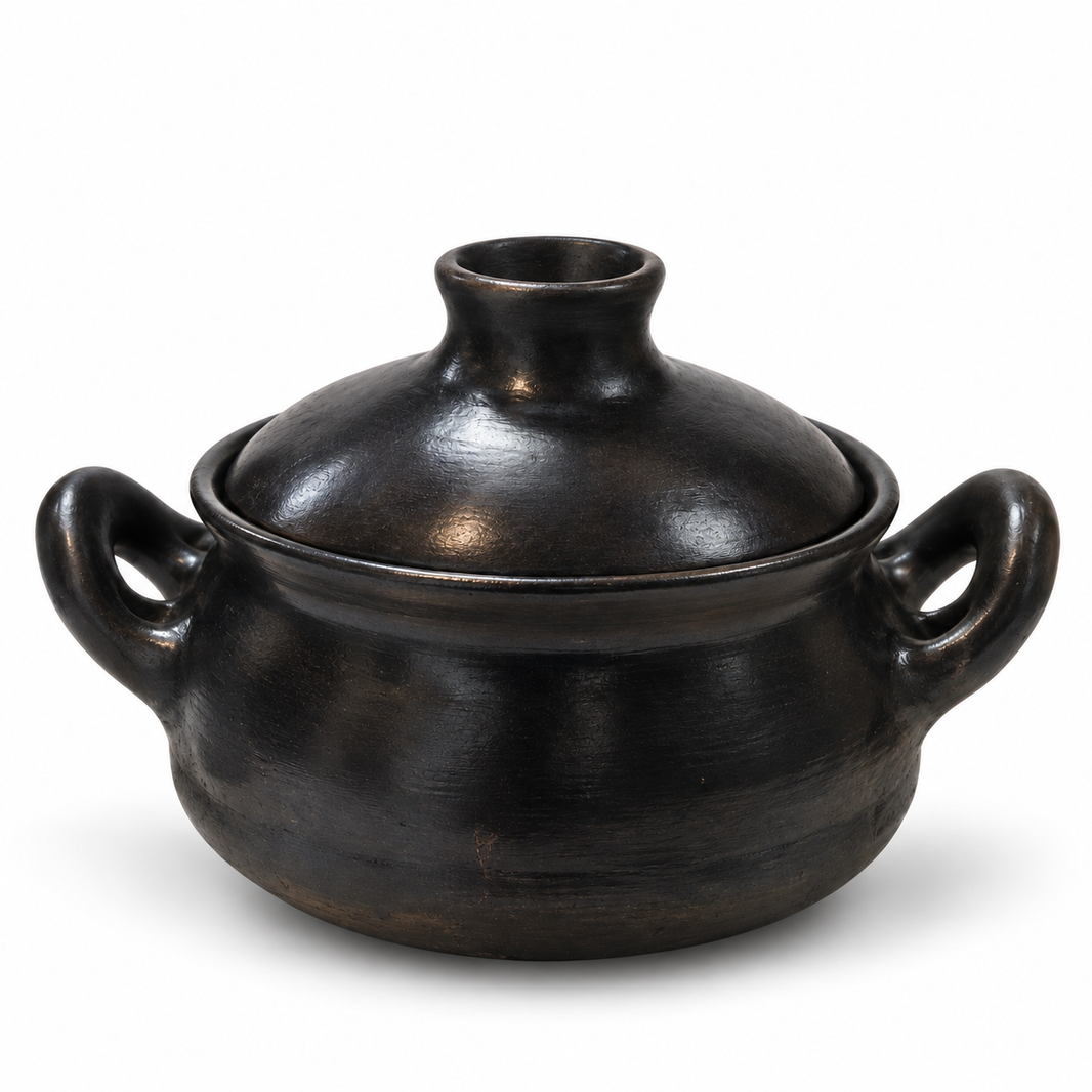 የሸክላ ድስት — traditional Ethiopian black clay cooking pot (Shekla Dist) with lid and two handles, Mekazon UAE